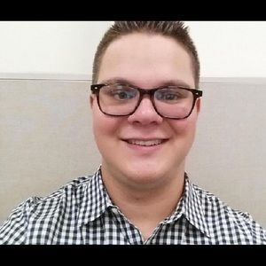 Meet your Posher, Dennis